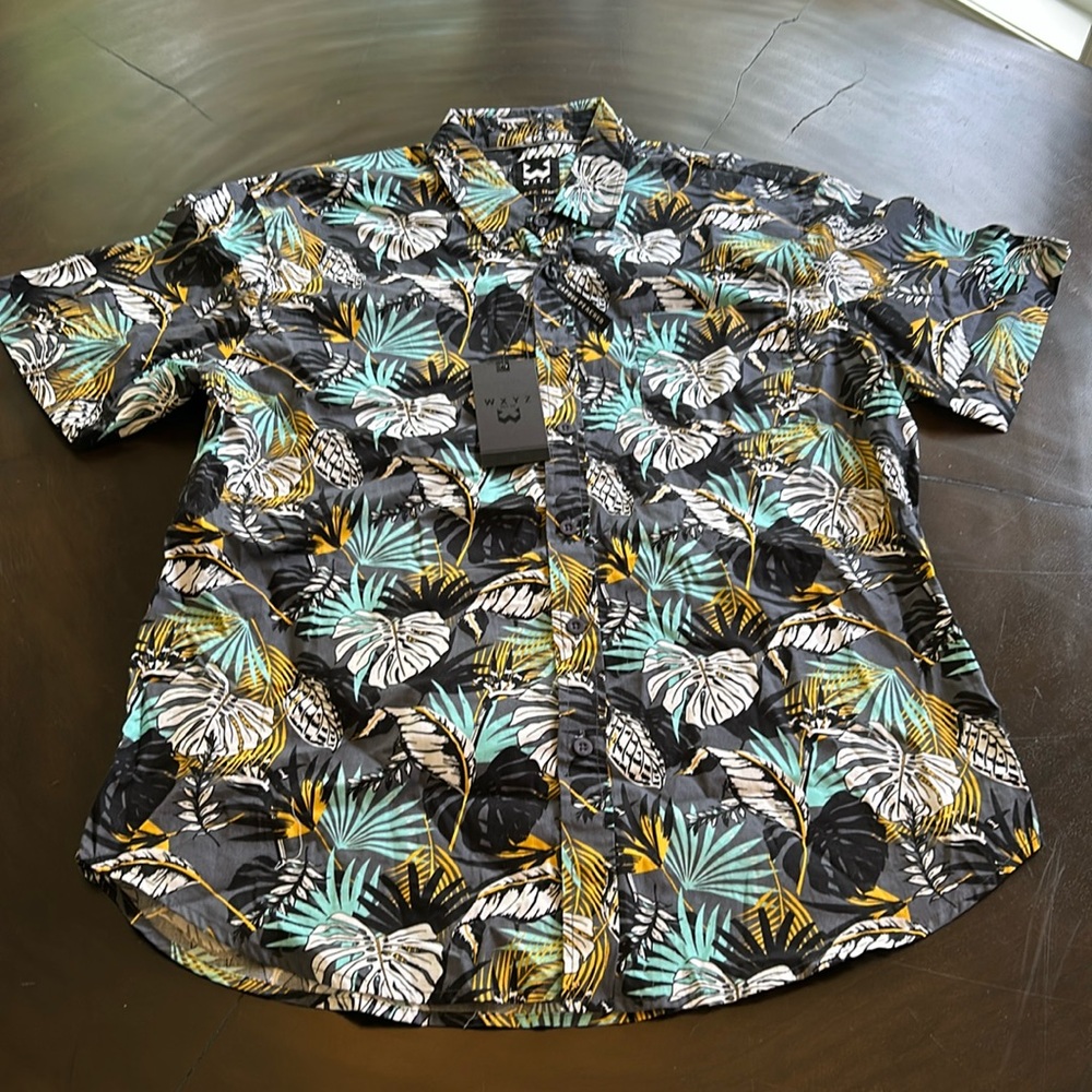 Men’s WXYZ button down. Size large